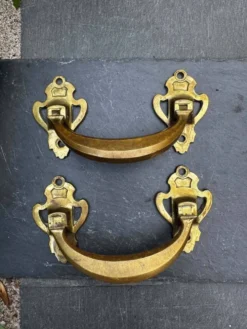 Paire de poignées en bronze signé L.PINET Art Nouveau