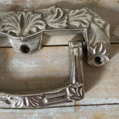 Paire de poignées tombantes métal argenté style art déco