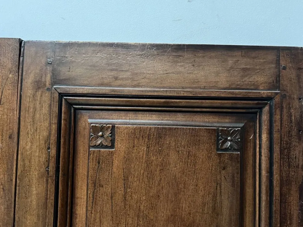 Paire de portes a deux panneaux en noyer massif XVIII siècle