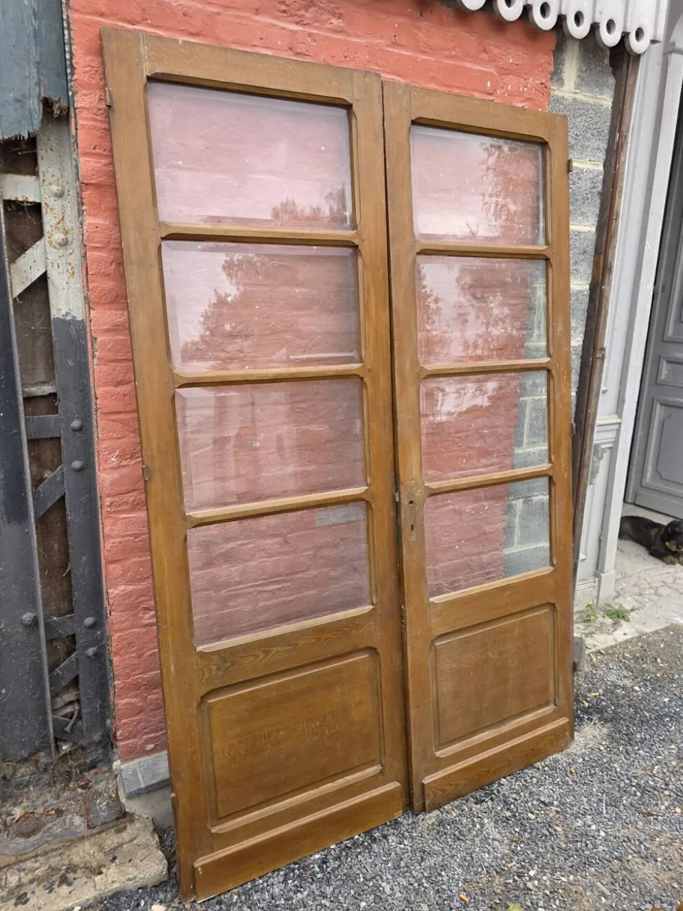 Paire de portes de séparation anciennes, verres biseautés