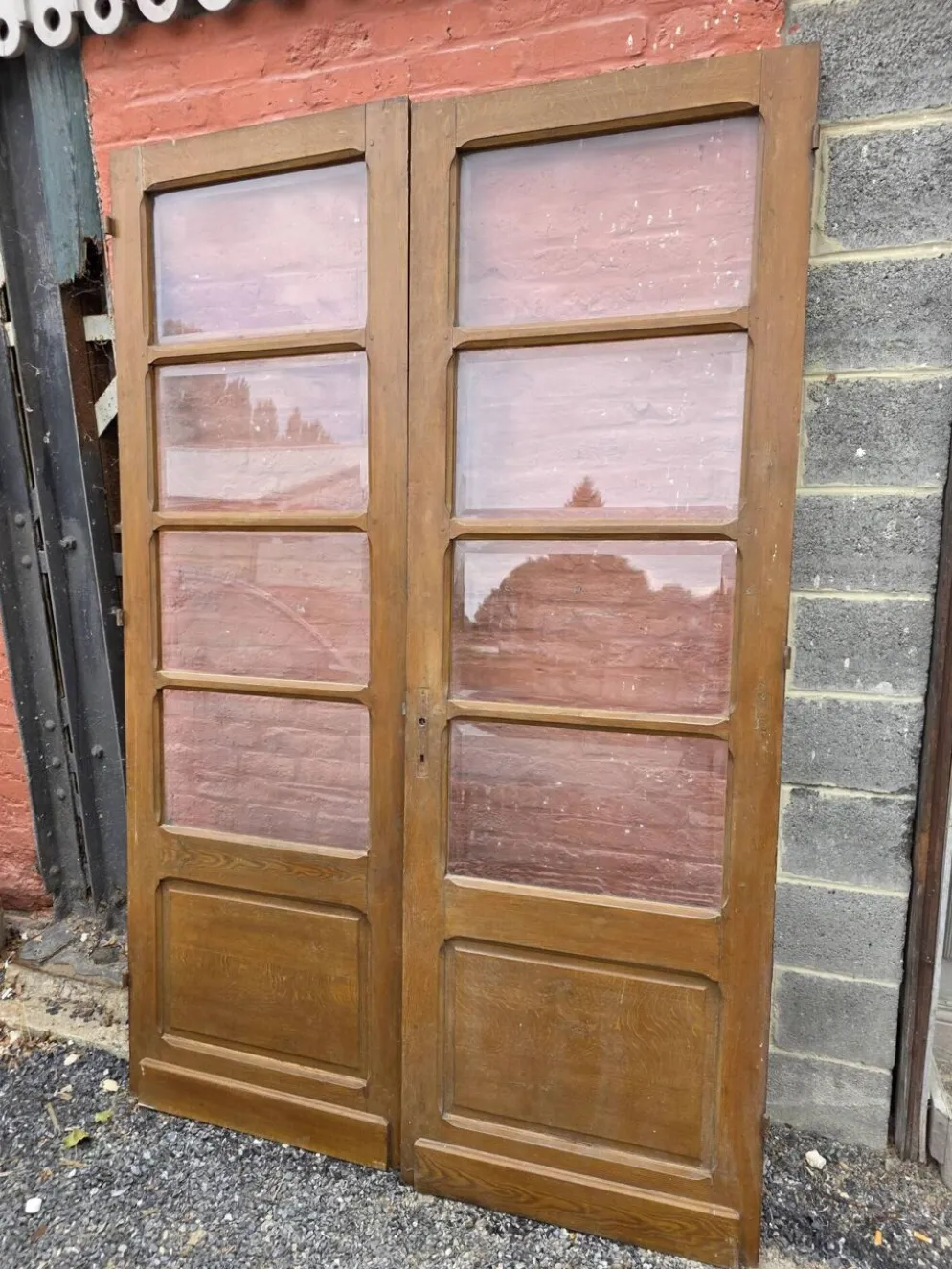 Paire de portes de séparation anciennes, verres biseautés