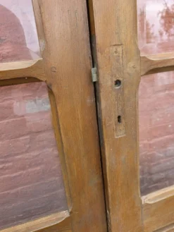 Paire de portes de séparation anciennes, verres biseautés