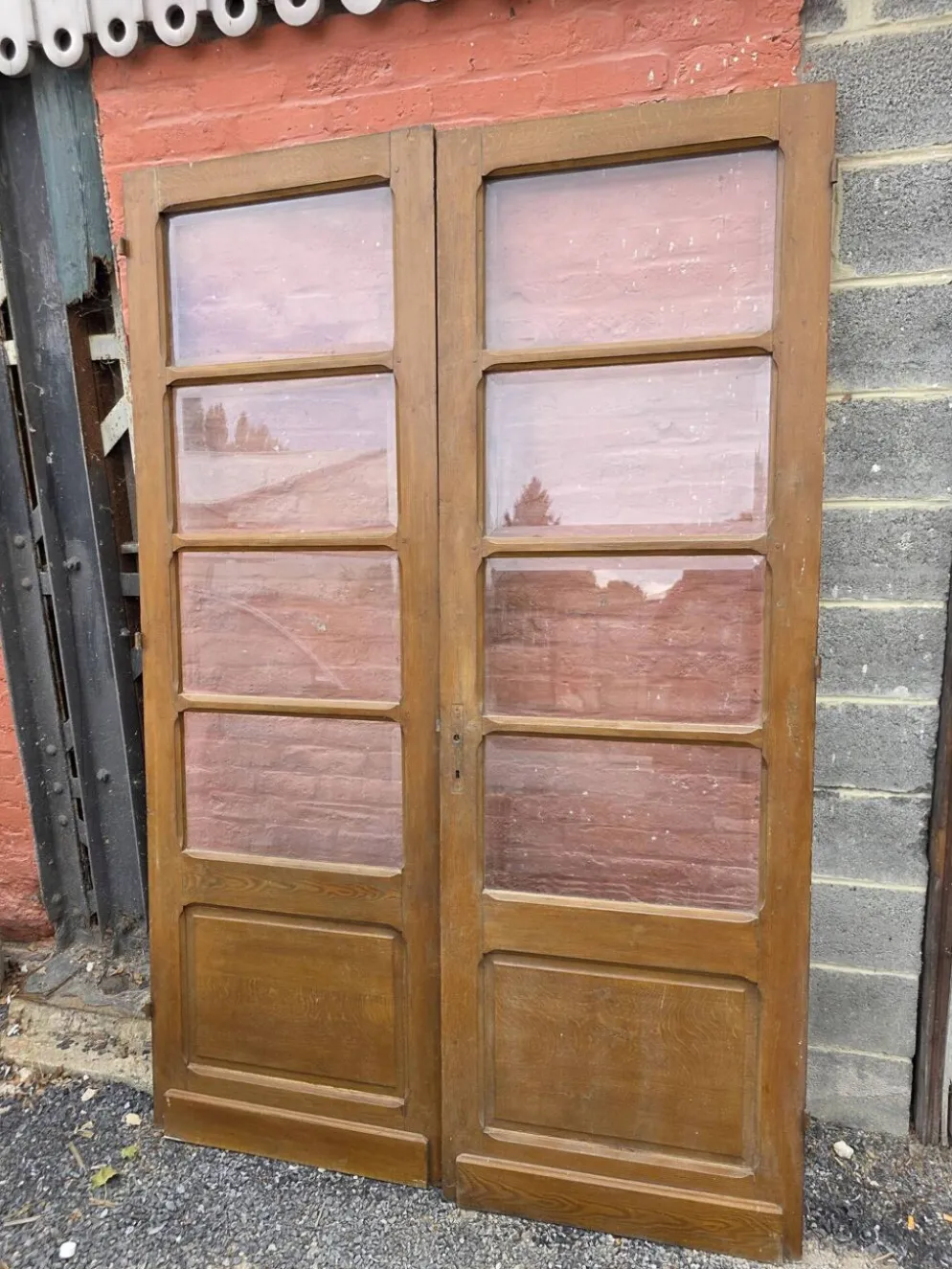 Paire de portes de séparation anciennes, verres biseautés