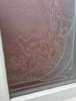 Paire de portes de séparation Art nouveau en verre gravé