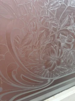 Paire de portes de séparation Art nouveau en verre gravé