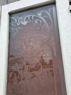 Paire de portes de séparation Art nouveau en verre gravé