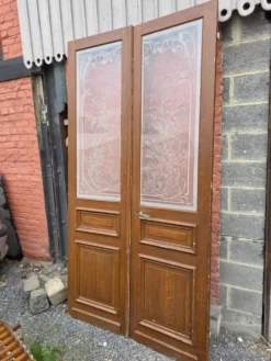 Paire de portes de séparation Art nouveau en verre gravé