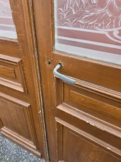 Paire de portes de séparation Art nouveau en verre gravé