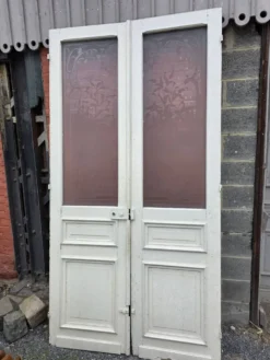 Paire de portes de séparation Art nouveau en verre gravé
