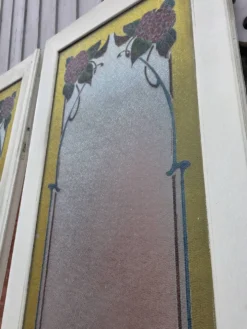 Paire de portes de séparation Art nouveau à verre émaillé