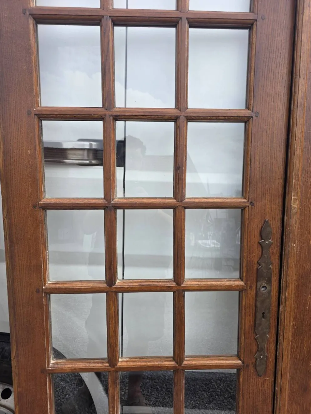 Paire de portes de séparation en chêne petits carreaux XXe