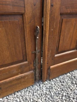 Paire de portes de séparation en chêne petits carreaux XXe