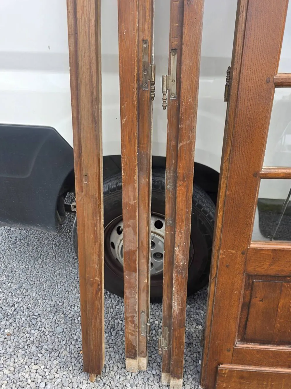 Paire de portes de séparation en chêne petits carreaux XXe