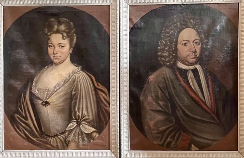 Paire de portraits début 18ème