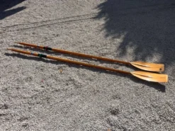 Paire de rames anciennes en bois
