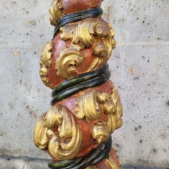 Paire de sculptures, colonnes torsadées, bois sculpté, doré et polychrome, XVIIIe siècle – Espagne