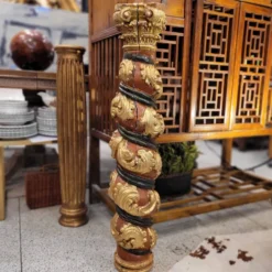Paire de sculptures, colonnes torsadées, bois sculpté, doré et polychrome, XVIIIe siècle – Espagne