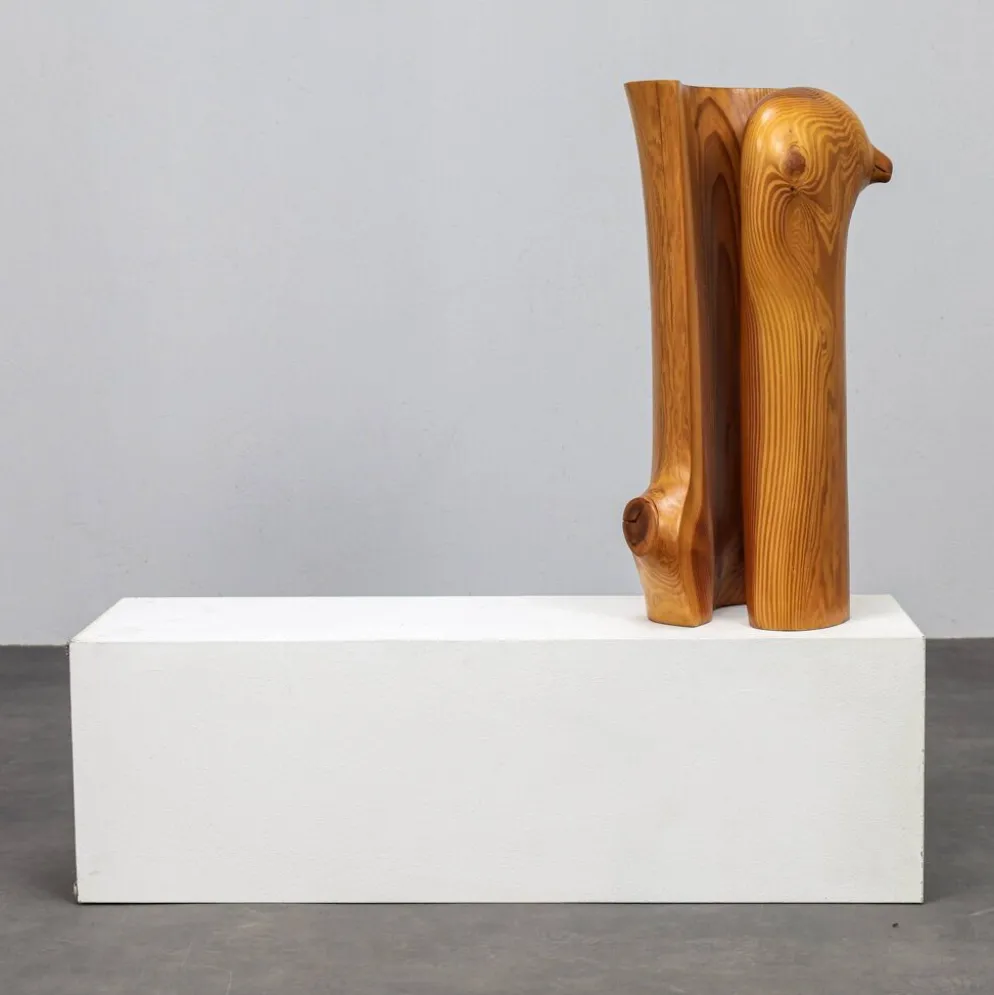 Paire de sculptures en pin par Ineke van Zuuren, années 1970