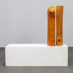 Paire de sculptures en pin par Ineke van Zuuren, années 1970