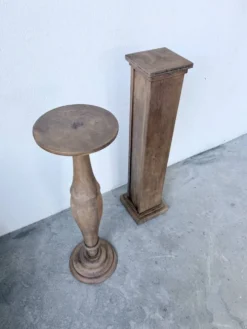 Paire de sellettes colonnes en bois 1950