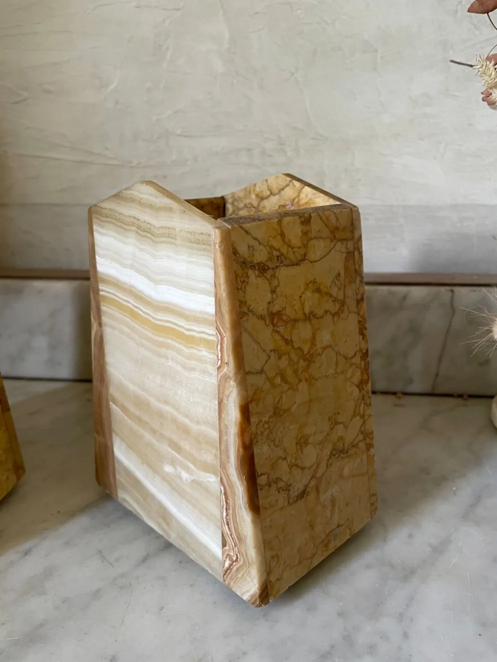 Paire de serre-livres art déco marbre et onyx