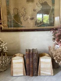 Paire de serre-livres art déco marbre et onyx