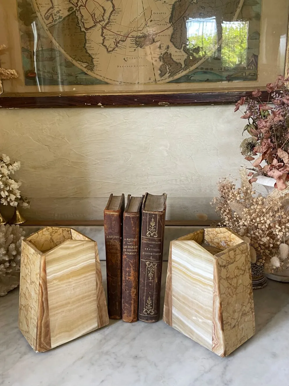 Paire de serre-livres art déco marbre et onyx