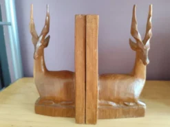 Paire de serre-livres cerfs vintage en chêne massif