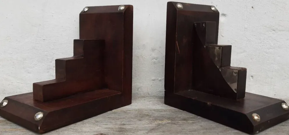 Paire de serre-livres en bois (art-déco)