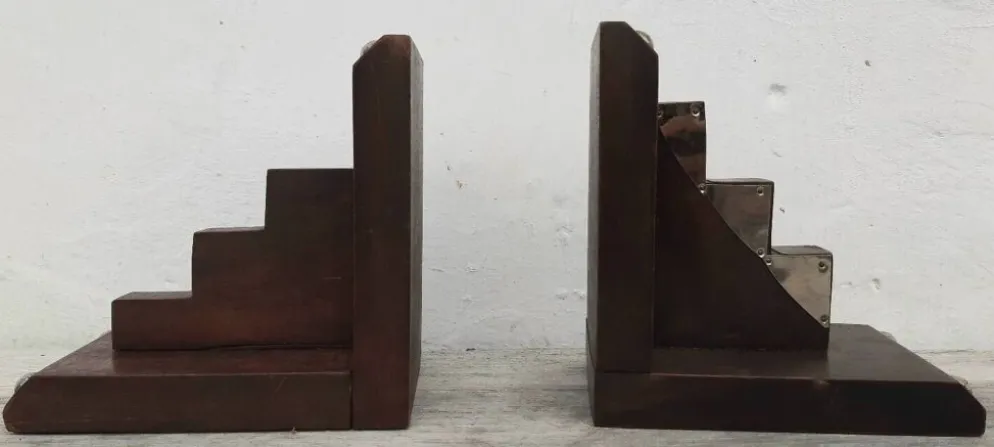 Paire de serre-livres en bois (art-déco)