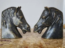 Paire de serre-livres en bronze – Chevaux Art déco