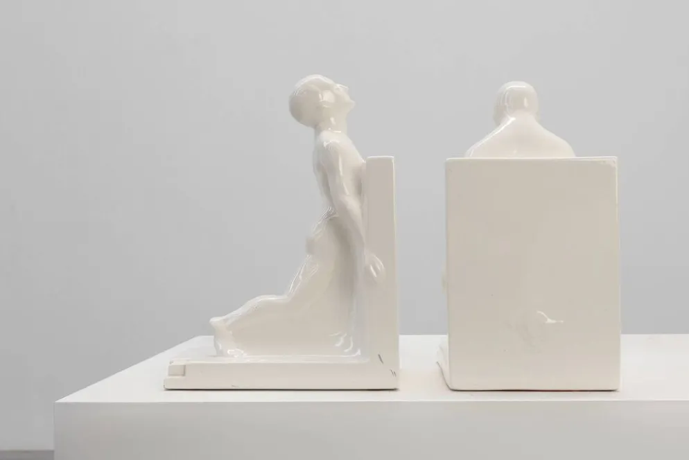 Paire de serre-livres en céramique par Godofridus Boonekamp pour Plateelbakkerij Schoonhoven.