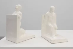 Paire de serre-livres en céramique par Godofridus Boonekamp pour Plateelbakkerij Schoonhoven.