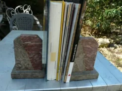 Paire de serre livres en marbre art déco