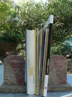 Paire de serre livres en marbre art déco