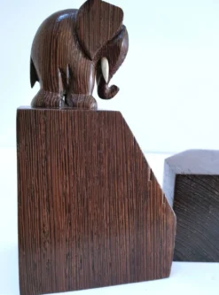 Paire de serre-livres éléphants stylisés bois massif