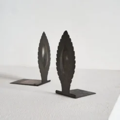 Paire de serre-livres sculpturaux Art déco 1930
