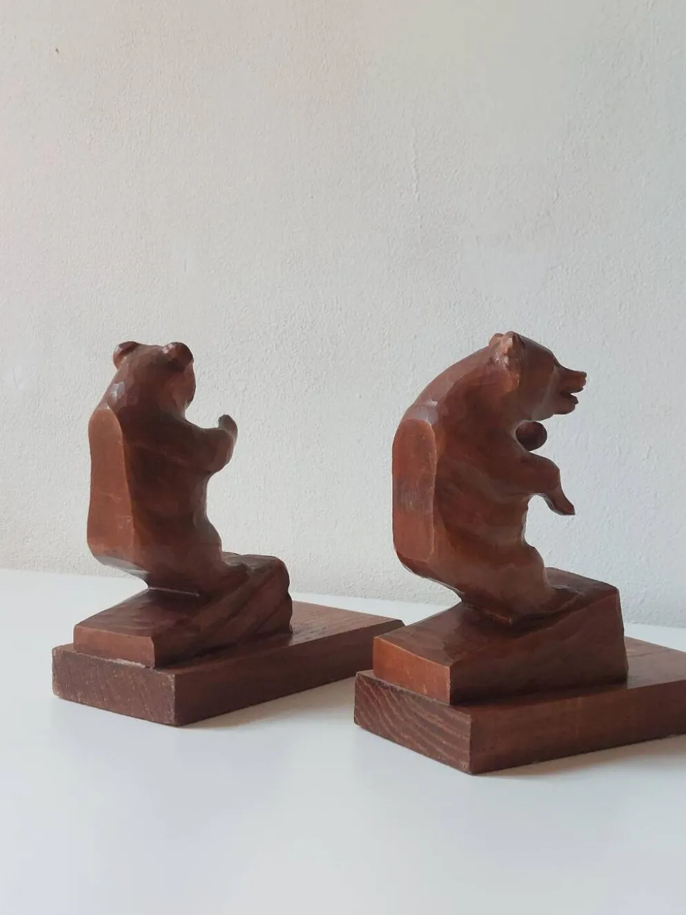 Paire de serre-livres vintage en bois sculpté à la main, décor ours