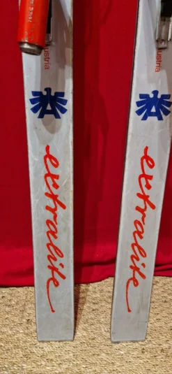 Paire de skis vintage
