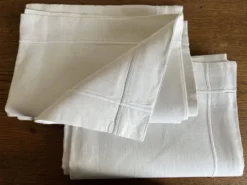 Paire de taies d'oreiller de trousseau 1960 en lin métis linge ancien neuf