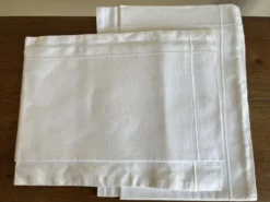 Paire de taies d'oreiller de trousseau 1960 en lin métis linge ancien neuf