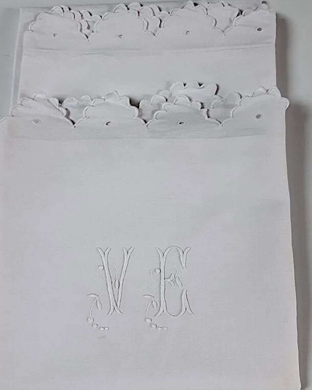 paire de taies d'oreiller monogrammées VE