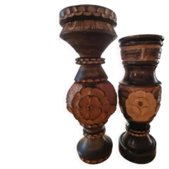 Paire de vases en bois sculpté et tourné – Art populaire vintage