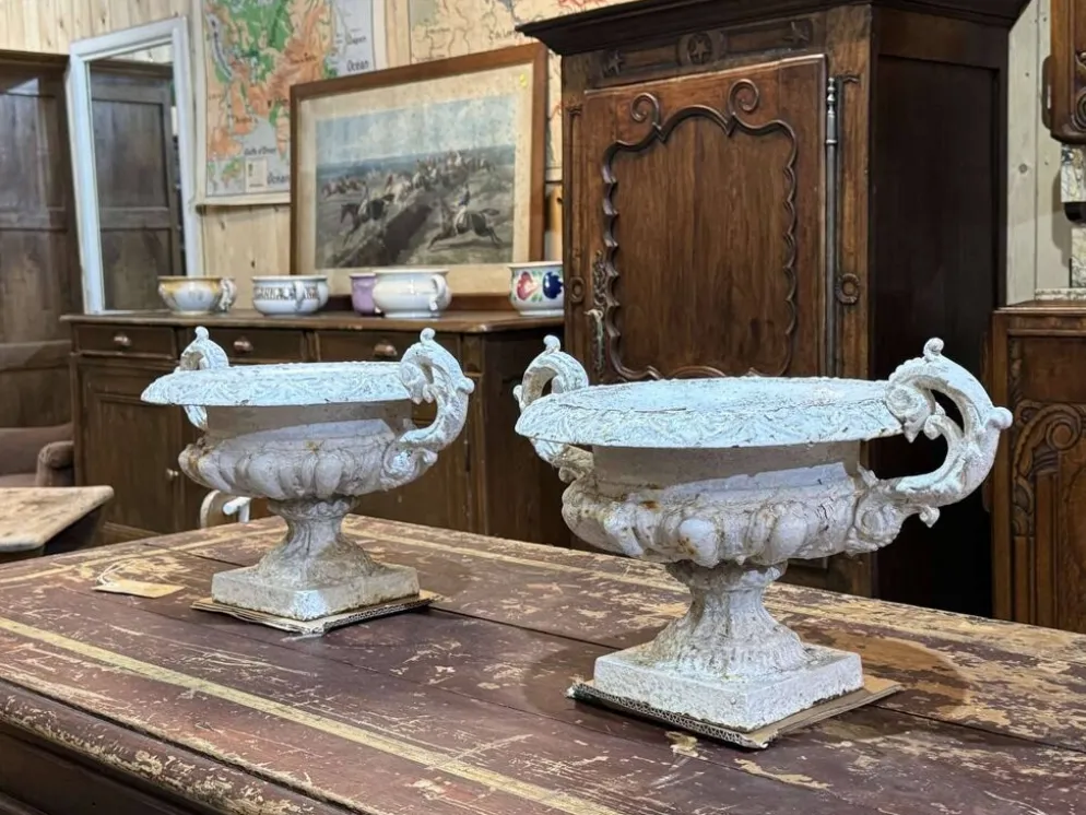 Paire de vases médicis en fonte XIXème