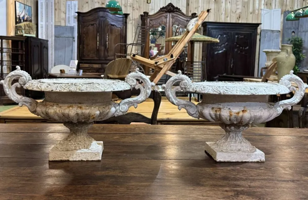 Paire de vases médicis en fonte XIXème