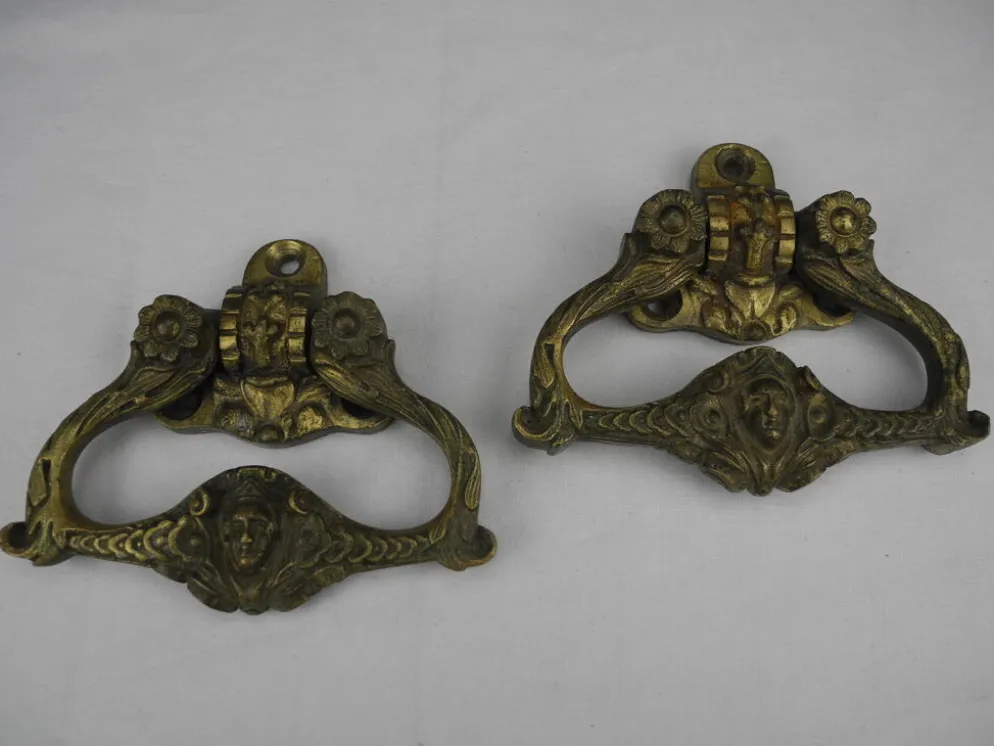 Paire poignées anciennes bronze meuble