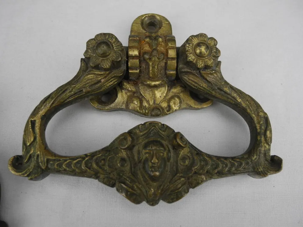 Paire poignées anciennes bronze meuble