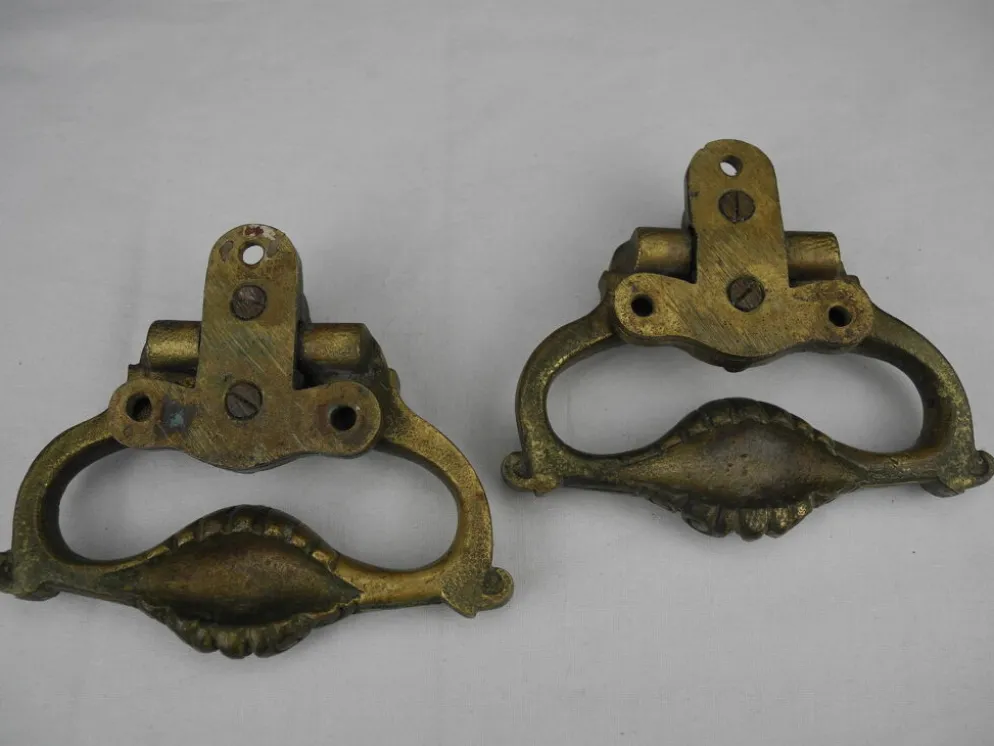 Paire poignées anciennes bronze meuble