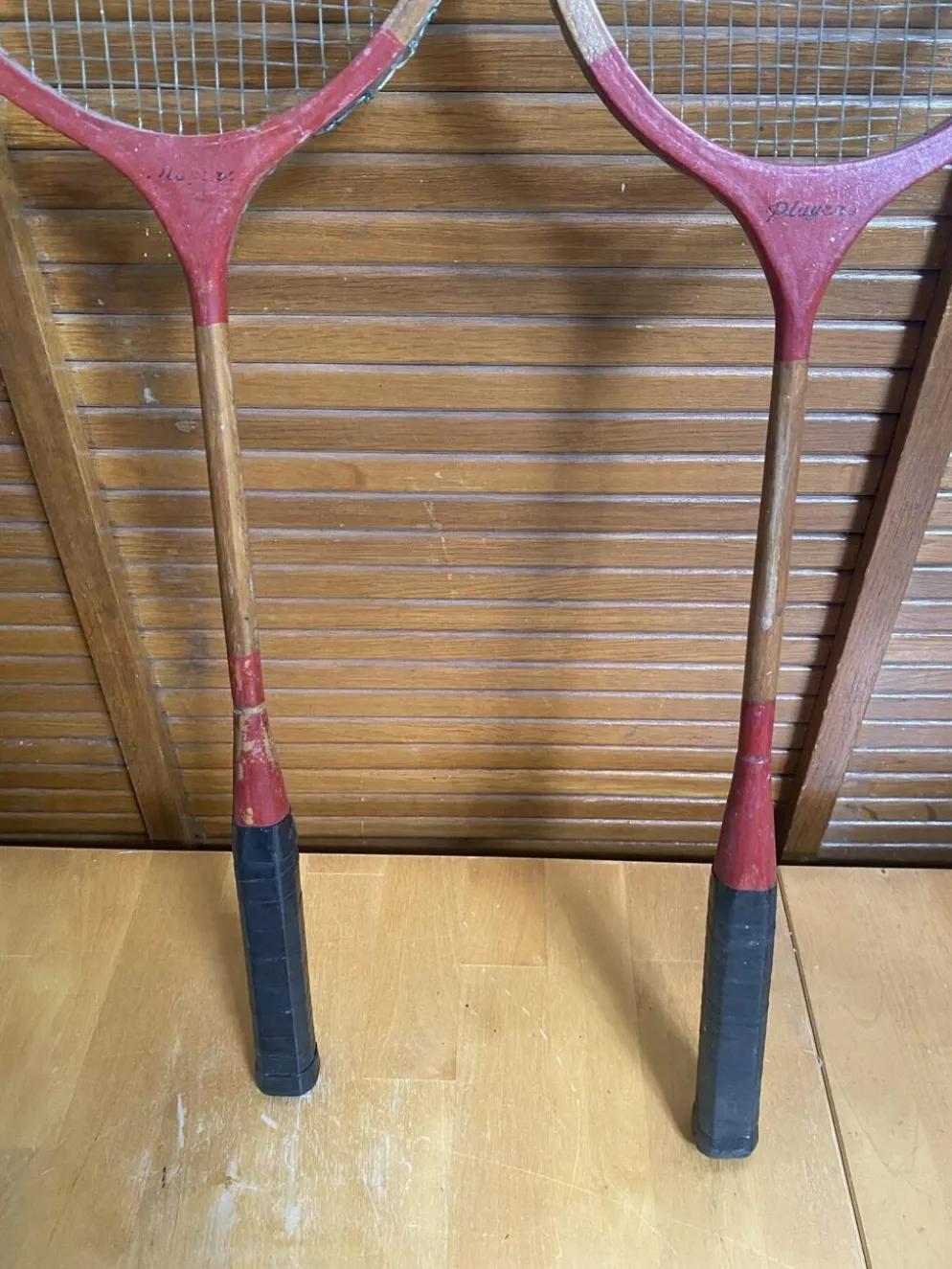 Paire raquette ancienne badminton player bois vintage