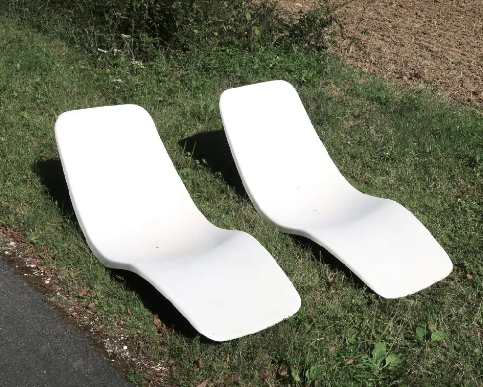 Paire transat chaise longue de Charles Zublena en fibre de verre, années 60
